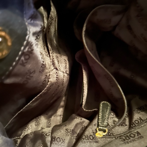 Michael Kors , soft leather, woven shoulder bag. - Picture 7 of 14